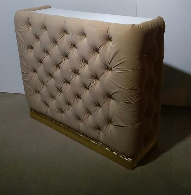 Lada sklepowa , recepcja pikowana.