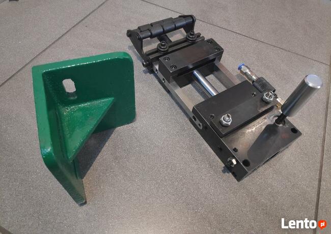 Podajnik pneumatyczny do blachy 80x80mm