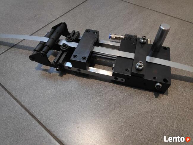 Podajnik pneumatyczny do blachy 80x80mm