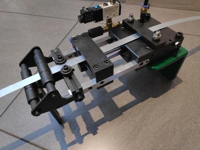Podajnik pneumatyczny do blachy 80x80mm