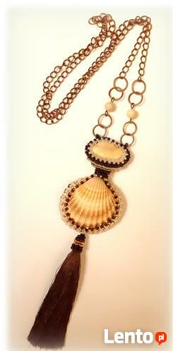 wisior z chwostem muszla i marmur, prezent dla kobiety