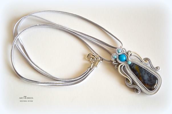 wisior sutasz prezent dla kobiety, biżuteria sutasz