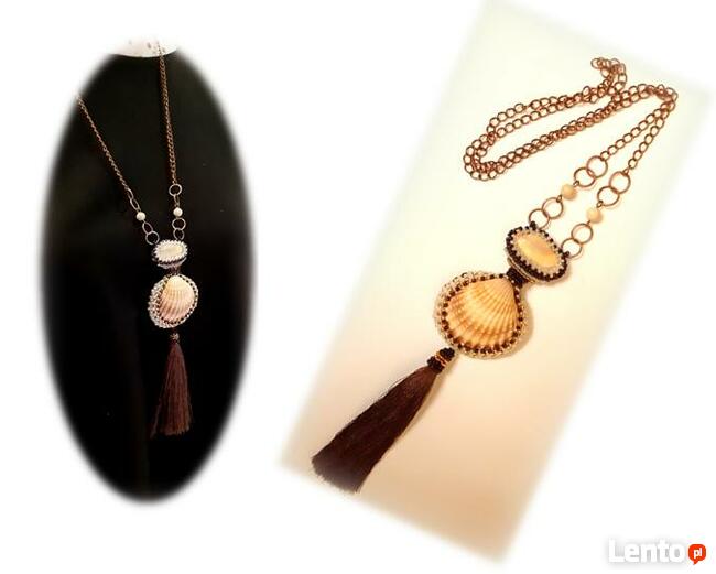 wisior z chwostem muszla i marmur, prezent dla kobiety