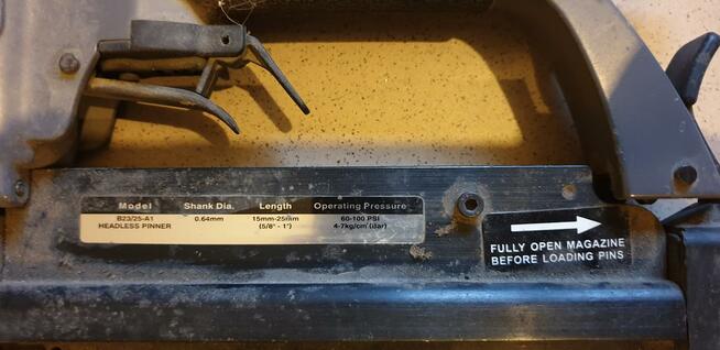 Sztyfciarka, pistolet na sztyfty