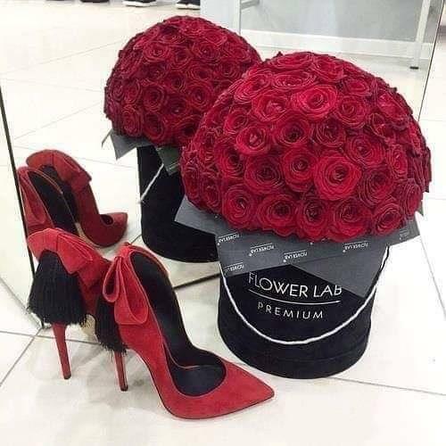 Atrakcyjna kobieta z klasą szuka pracy dobrze płatnej