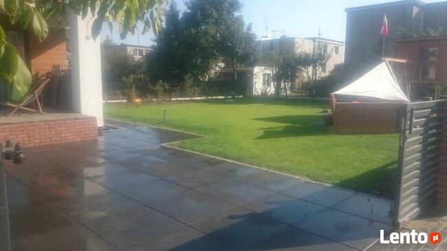 Usługi koparko-ładowarką