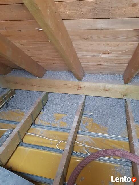 Ocieplenie poddasza celulozą oraz pianą PUR. Ełk - Suwałki