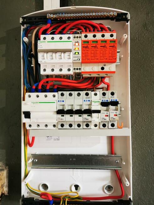 Instalacje elektryczne