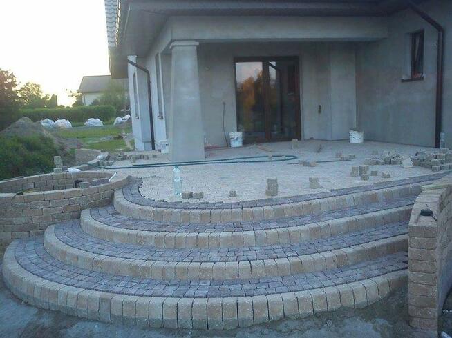 Schody tarasy z kostki brukowej. Układanie kostki brukowej