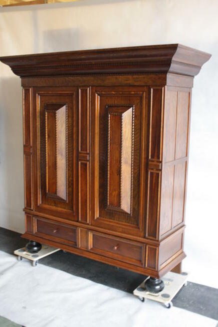 Sprzedaż artykulów używanych z Holandii