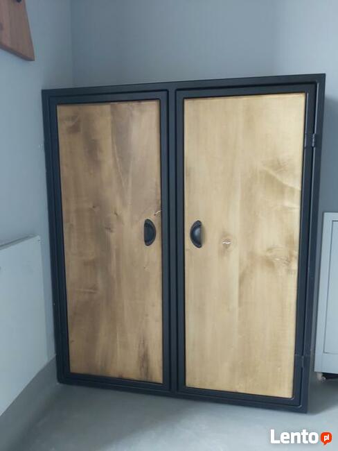 Meble w stylu loft, industrialne, rustykalne.