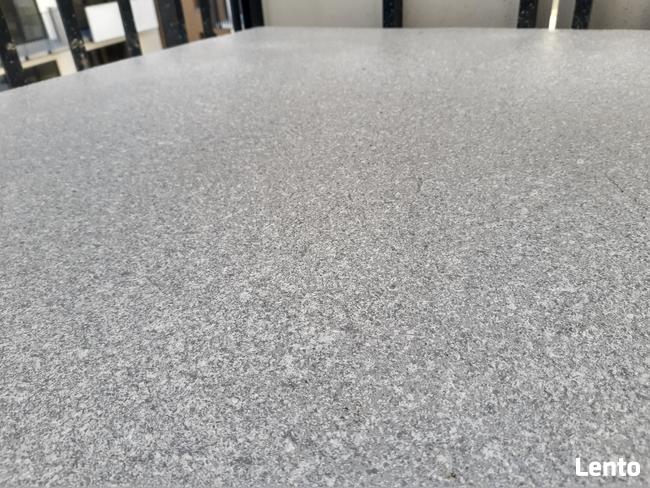 Posadzki żywiczne na balkony i tarasy IMITUJĄCE GRANIT