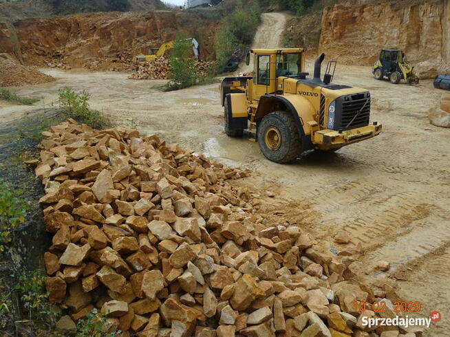Kopalnia kamienia piaskowca łamanego drogowego na nasypy