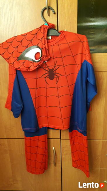 Sprzedam szlafrok dla dziewczynki i strój Spajderme