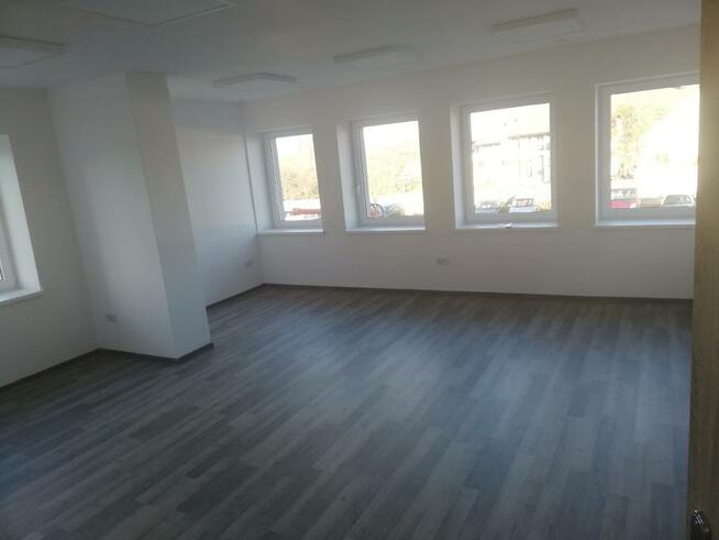 wynajmę pomieszczenia biurowe, usługowe