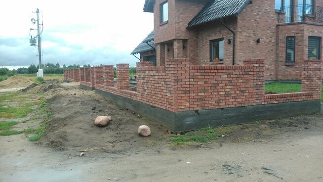 murowanie ogrodzeń i elewacji z klinkieru cegły pełnej