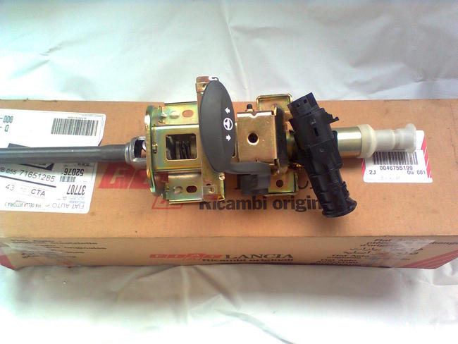 Sprzedam kolumnę kierownicy do Fiata Punto II - Nr 46755199.