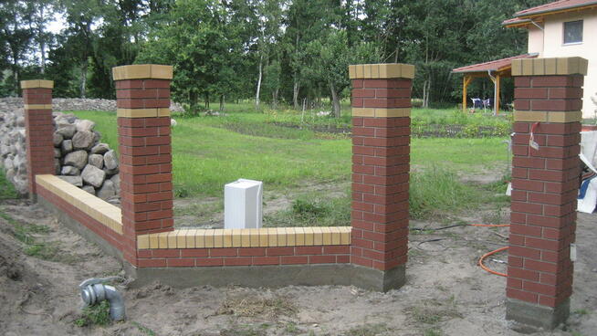 murowanie ogrodzeń i elewacji z klinkieru cegły pełnej