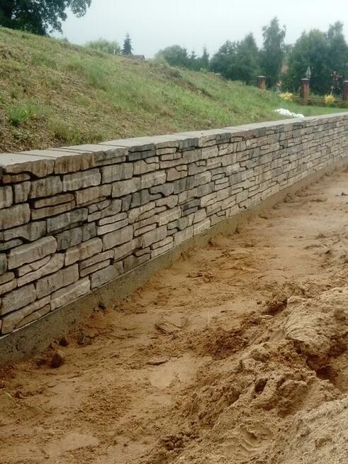 Murowanie cegieł ogrodzenie i elewacji