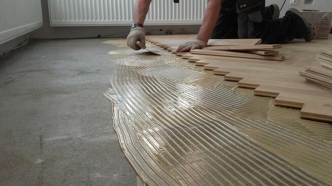 Parkiet -Cyklinowanie, układnie podłóg - renowacja schodów.