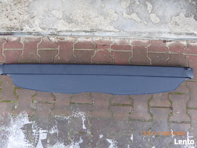 Roleta bagażnika Ford Galaxy MK1 z 2000 roku.