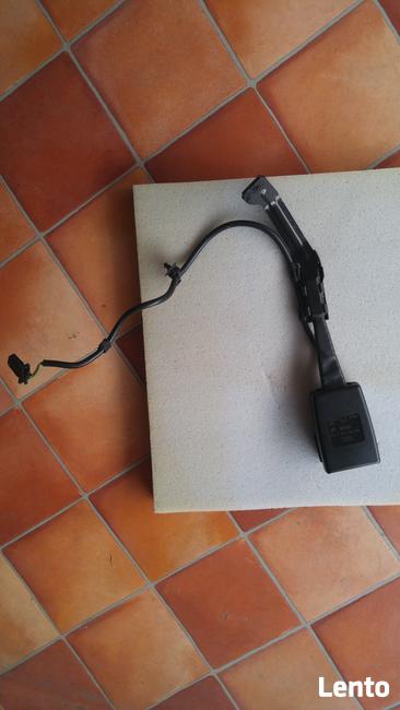 Zapinka pasów prawego fotela z czujnikiem Audi A3 S3 RS3 8P