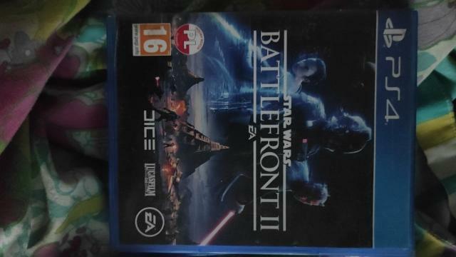 Mam na sprzedaż dwie gry Star Wars battlefront 2 i the Crew