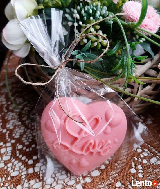 Ozdobne mydełko handmade serce Love o zapachu granatu