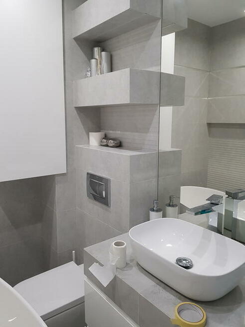 Układanie gresu, ceramiki, kamienia dek. / Łazienki