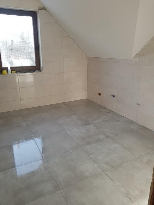 Układanie gresu, ceramiki, kamienia dek. / Łazienki