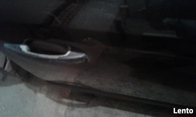 Drzwi przednie prawe opel astra h kolor Z20R