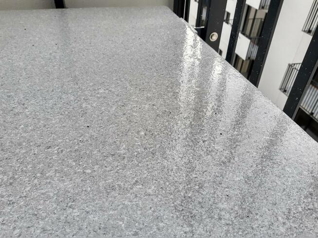 Posadzki żywiczne na balkony, tarasy, schody TROKENSTONE