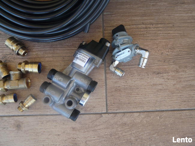 Zestaw podnoszenia osi naczepa przyczepa