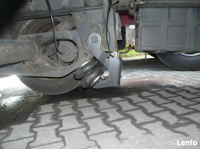 Zestaw podnoszenia osi naczepa przyczepa