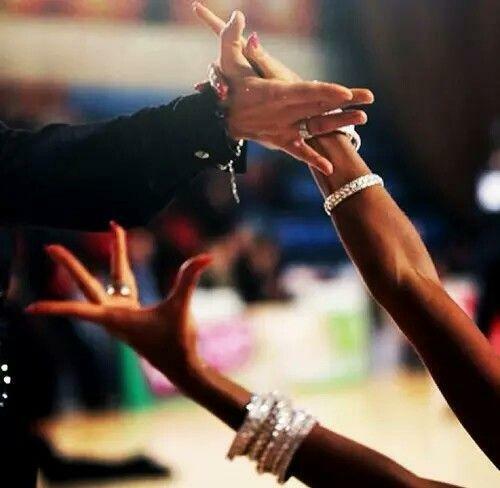 Taniec Towarzyski i Dużo Więcej Atrakcyjnych Kursów