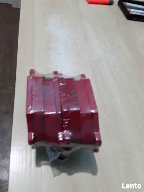 Klocki hamulcowe z czujnikiem Tomex