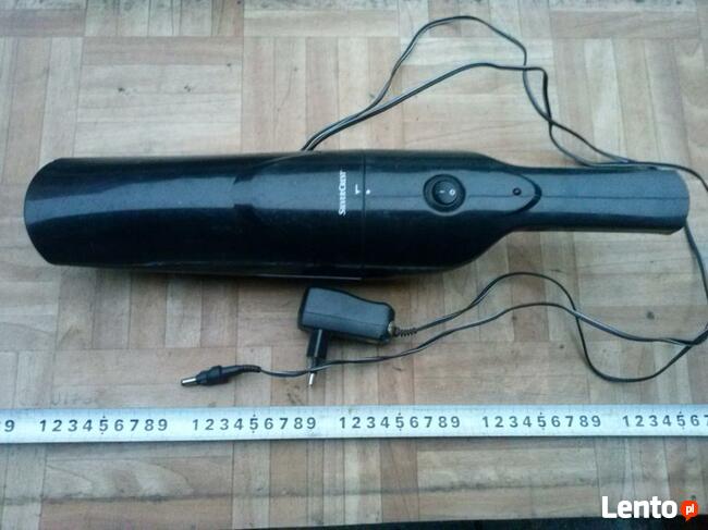 Odkurzacz samochodowy, 4 szt, 35, 40, 50 zł.