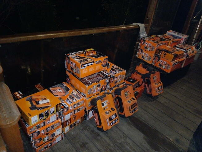 Aparaty boostery rozruchowe różne modele.