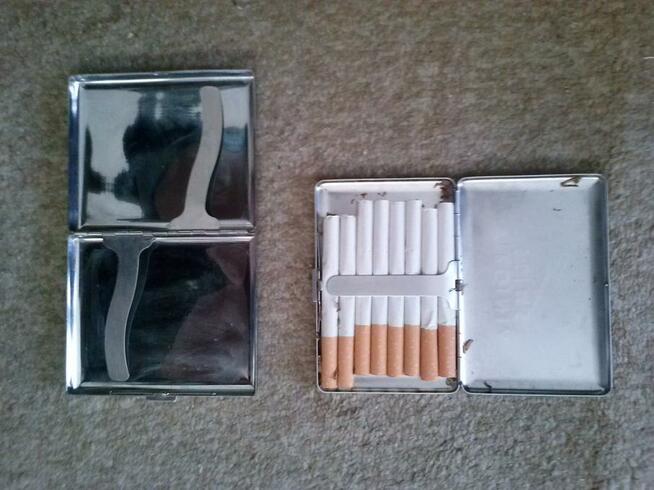 Papierośnica, różne, 30 zł.