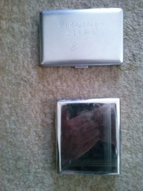 Papierośnica, różne, 30 zł.