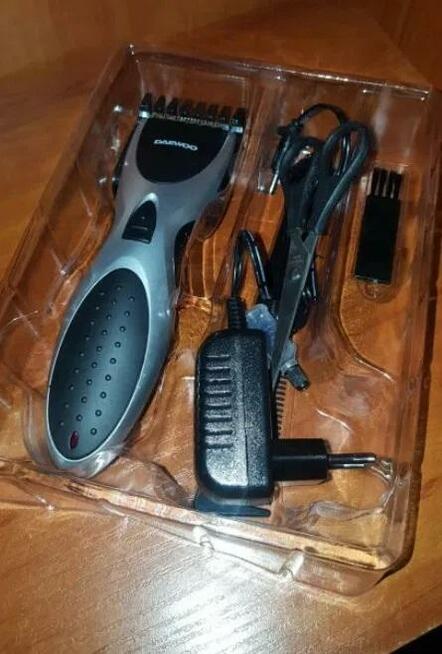 Maszynka do strzyżenia włosów i brody Daewoo DHC-2114