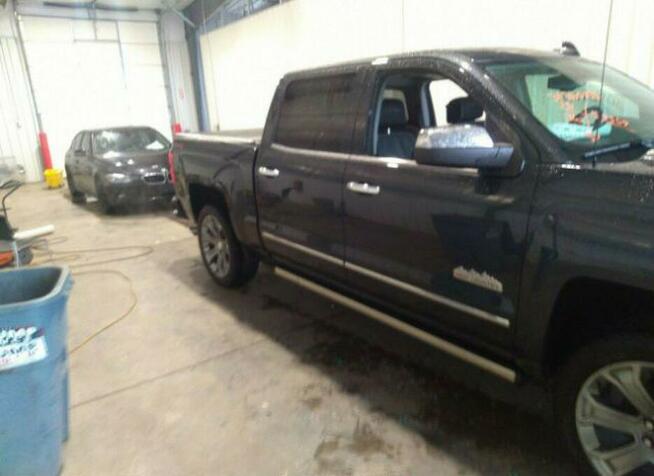 Chevrolet Silverado 2018, 4x4, 6.2L, 1500 HIGH COUNTRY, porysowany lakier