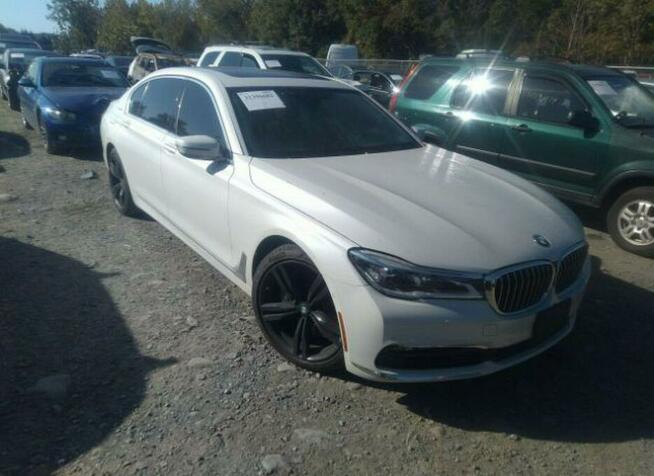 BMW 750 2016, 4.4L, 4x4, po kradzieży