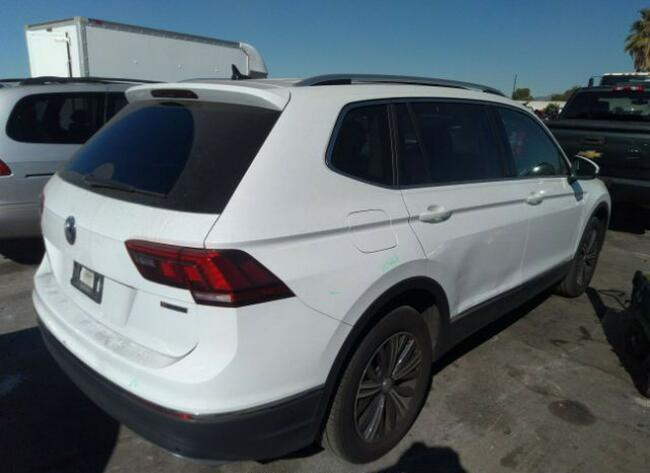 Volkswagen Tiguan 2019, 2.0L, 4x4, porysowany lakier