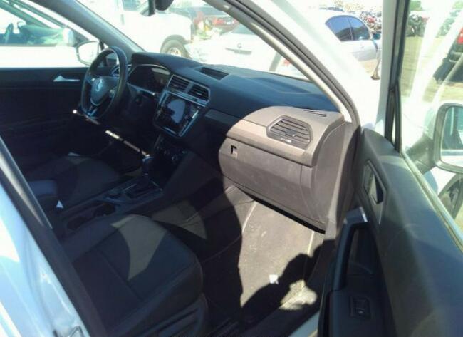 Volkswagen Tiguan 2019, 2.0L, 4x4, porysowany lakier