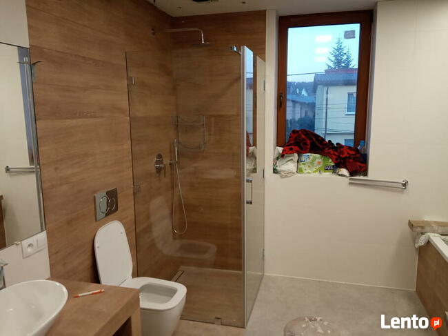 Kabiny prysznicowe na wymiar, drzwi szklane, balustrady