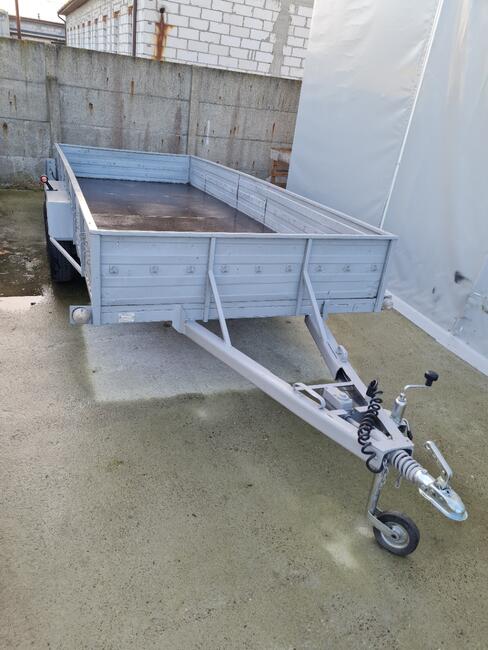 Wynajem wypożyczalnia przyczepa reklamowa reklama baner