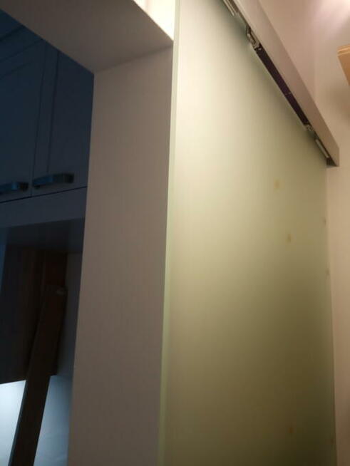 Drzwi przesuwne szklane, kabiny prysznicowe, balustrady