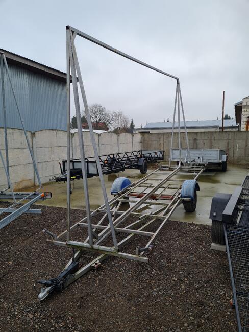 Wynajem wypożyczalnia przyczepa reklamowa reklama baner