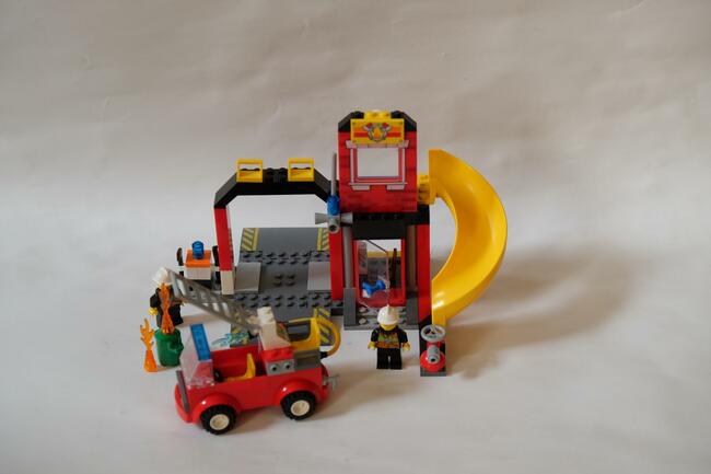 Lego Juniors- 10720, 10671- helikopter policyjny, remiza